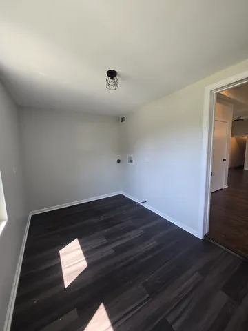 $2,500 | 429 West 102nd Place, Chicago, IL 60628