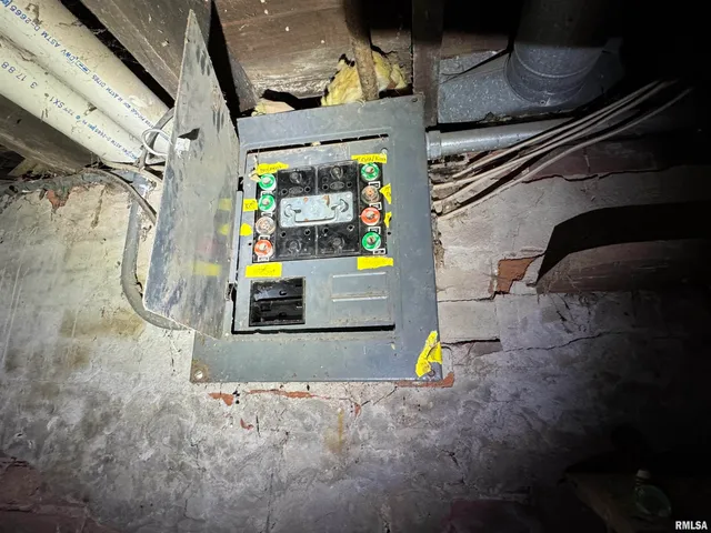 $39,900 | 2802 West Malone Street, Peoria, IL 61605