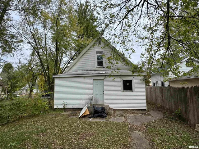 $39,900 | 2802 West Malone Street, Peoria, IL 61605
