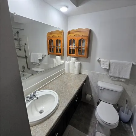 $115,000 | 423 West 104th Street, Unit C, Kansas City, MO 64114