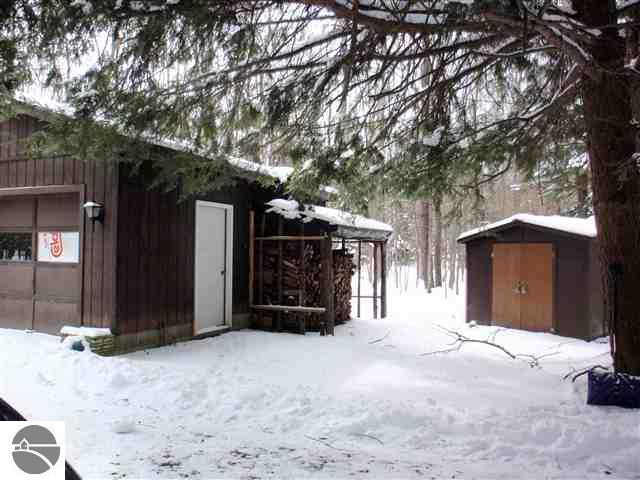 14840 Old Grade Road Thompsonville, MI 49683 - Photo 15 of 21 1731319-14.JPG