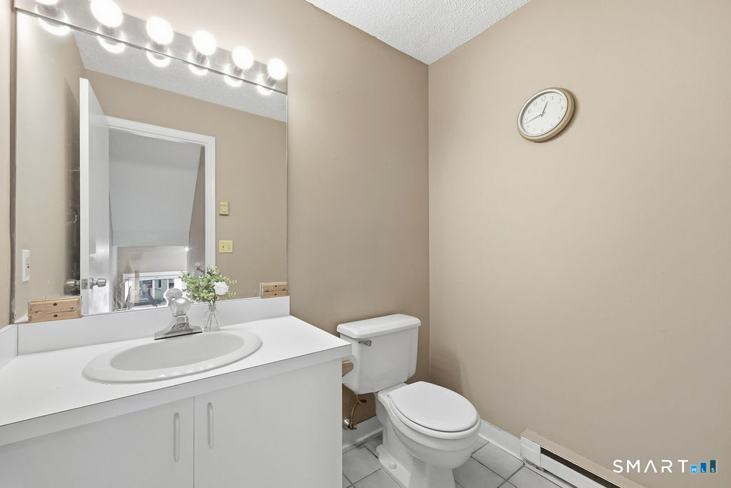 925 Oronoke Road, Unit 101I Waterbury, CT 06708 - Photo 12 of 27 Gallery Image 12