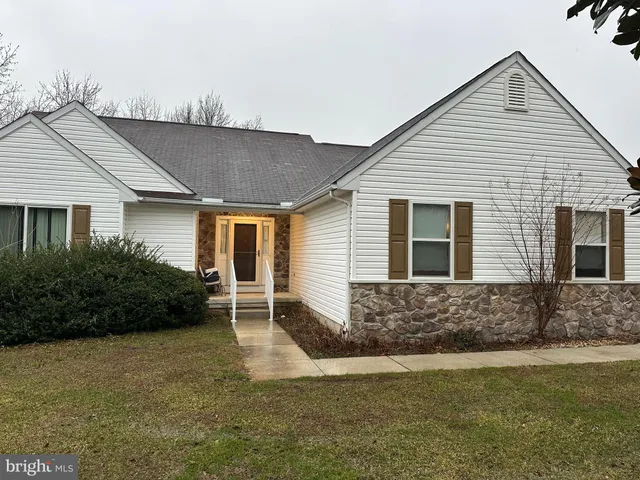 $380,000 | 5 Greenwich Drive, Dover, DE 19901