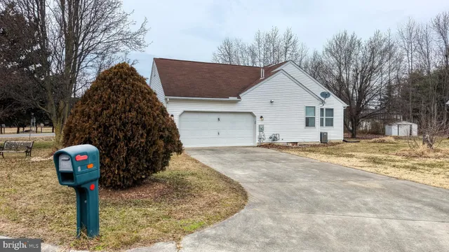 $380,000 | 5 Greenwich Drive, Dover, DE 19901