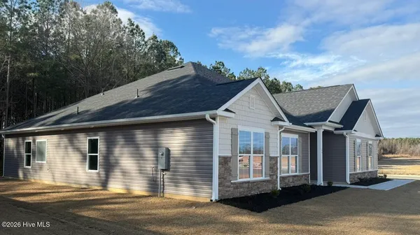 $397,950 | 199 Seashore Street, Grimesland, NC 27837