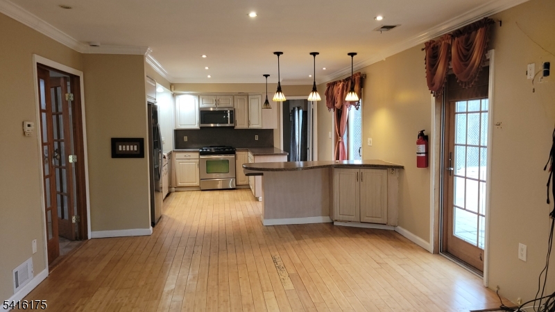 20 Edgar Road West Orange, NJ 07052 - Photo 13 of 36