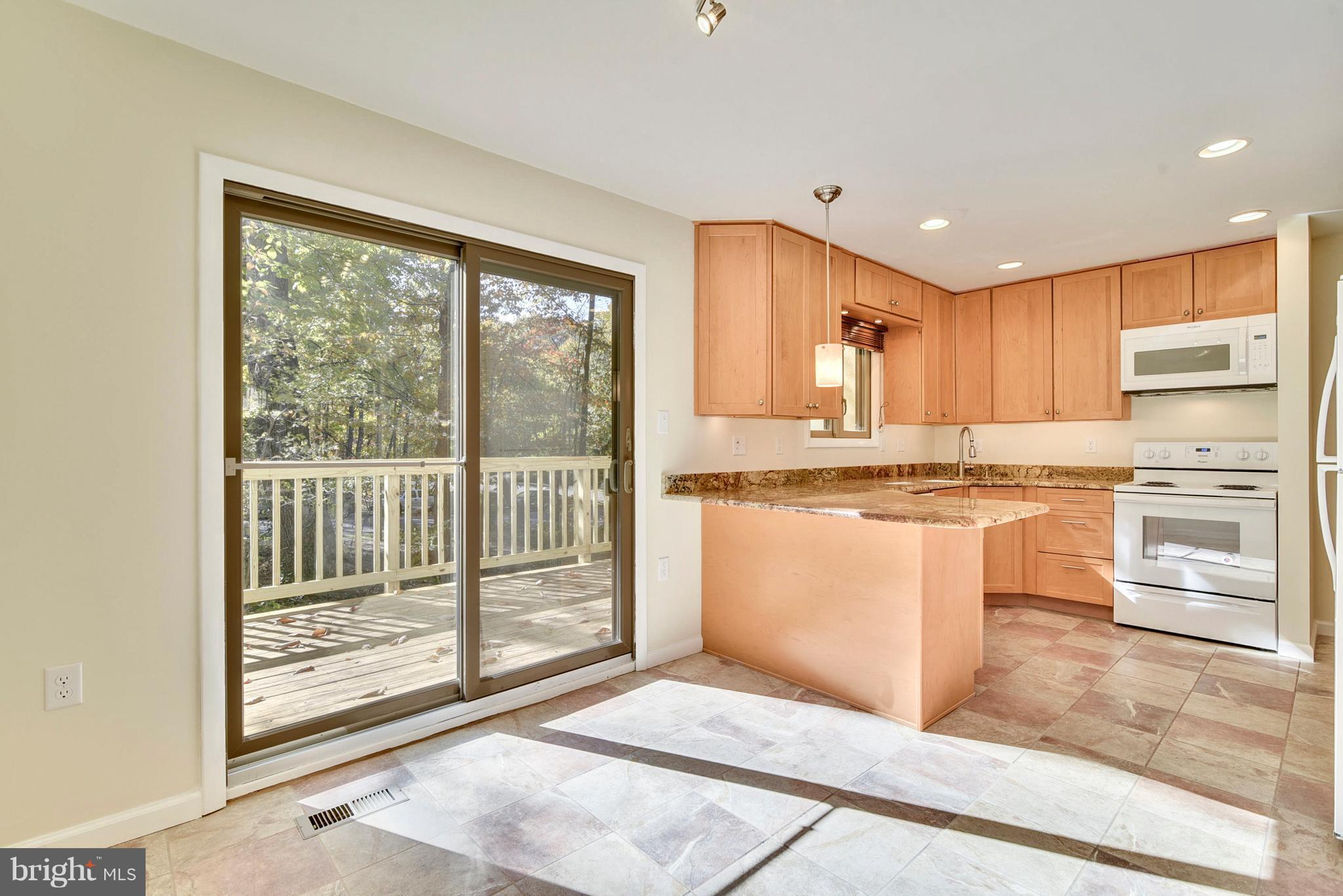 2497 Pyrenees Court Reston, VA 20191 - Photo 8 of 30 Kitchen