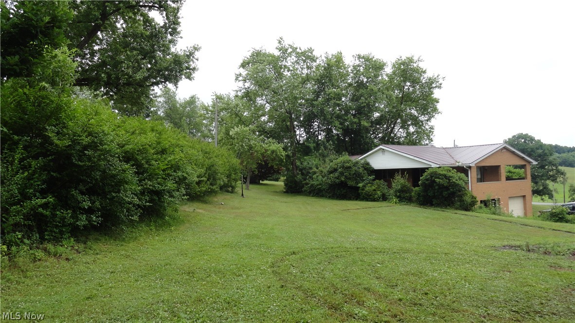 41 Smith Road New Cumberland, WV 26047 - Photo 3 of 22