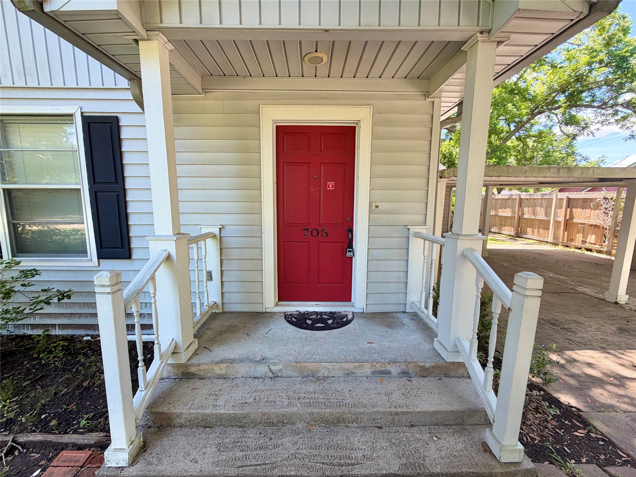 705 Shady Lane Angleton, TX 77515 - Photo 2 of 22