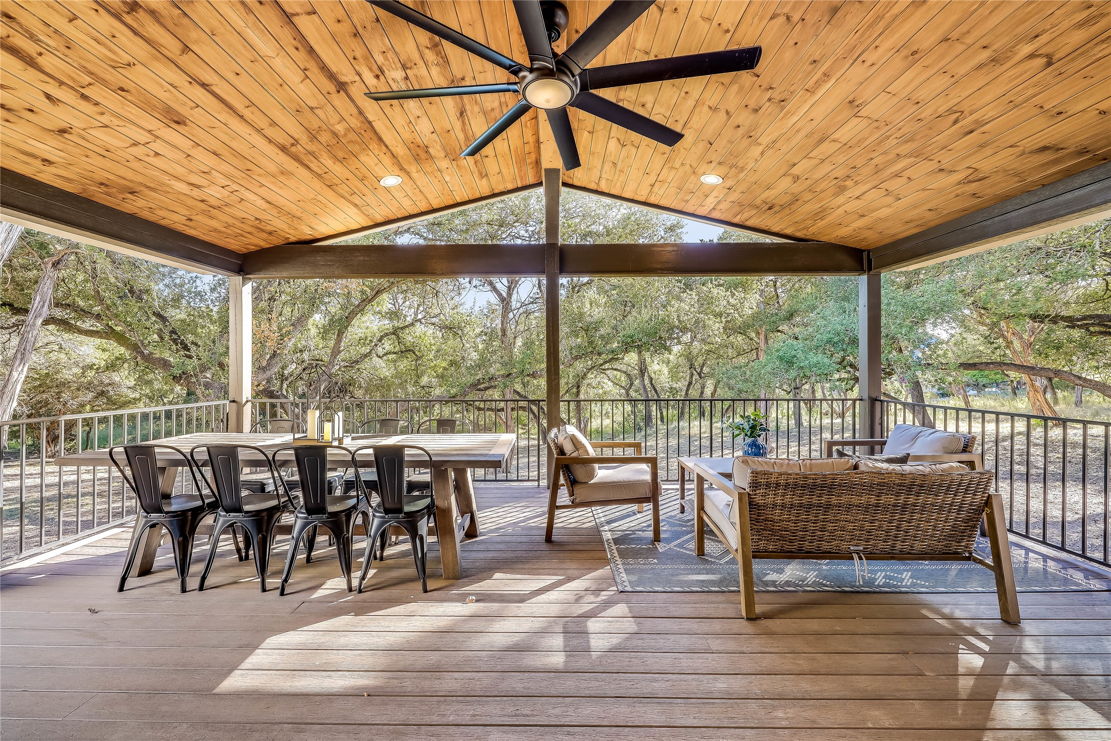 7601 Bar K Ranch Road Lago Vista, TX 78645 - Photo 4 of 38 Covered deck