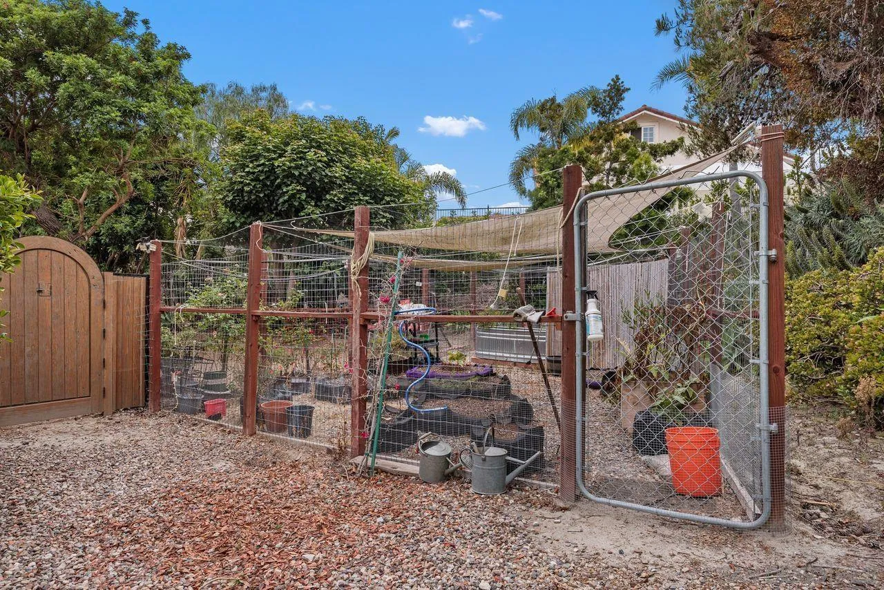 2238 Oceanview Road Oceanside, CA 92056 - Photo 25 of 50