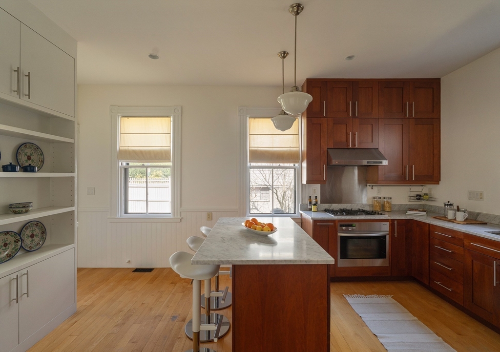 23 Columbia Street Watertown, MA 02472 - Photo 11 of 34