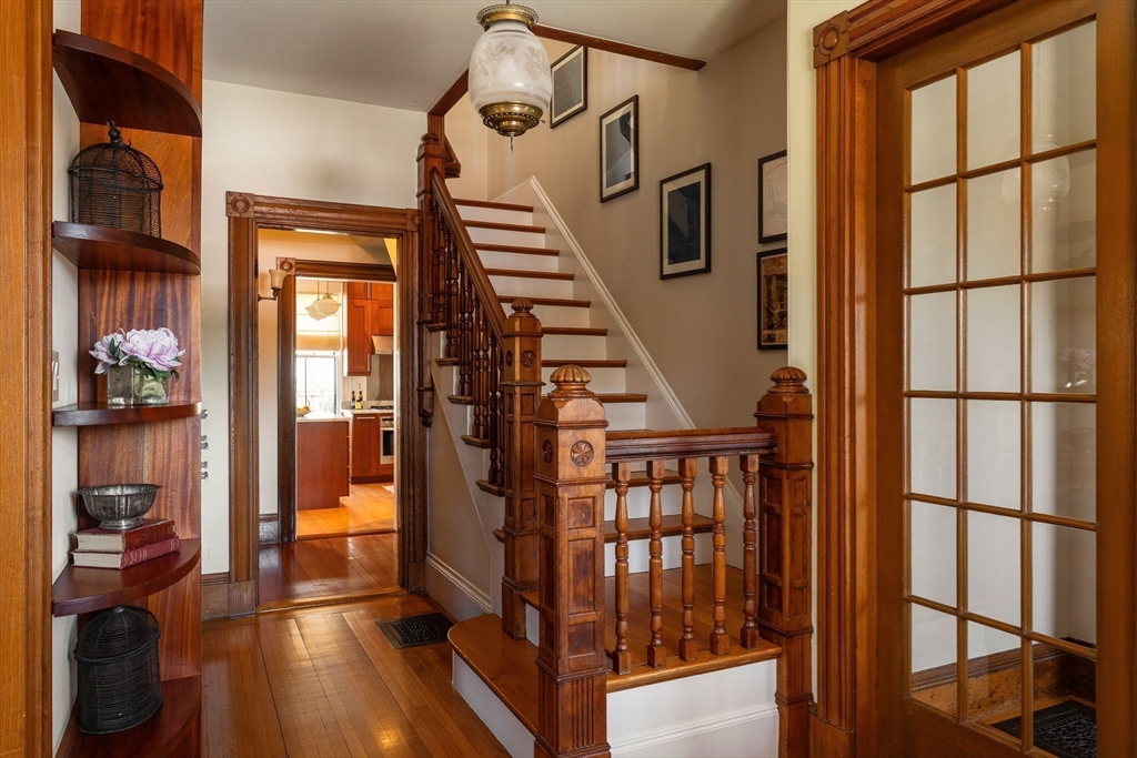 23 Columbia Street Watertown, MA 02472 - Photo 5 of 34