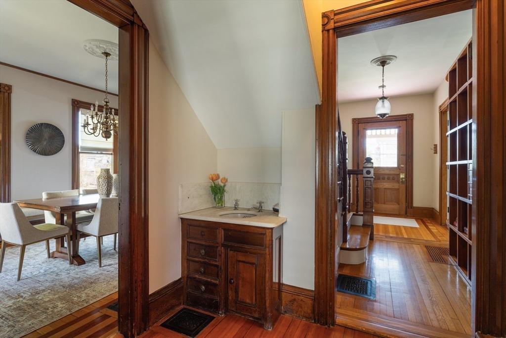 23 Columbia Street Watertown, MA 02472 - Photo 8 of 34