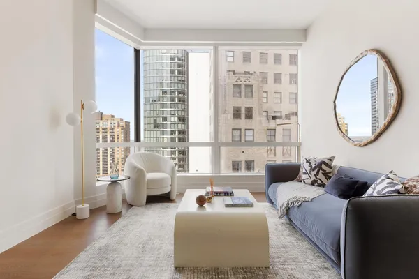 $2,245,000 | 77 Greenwich Street, Unit 24C | Financial District