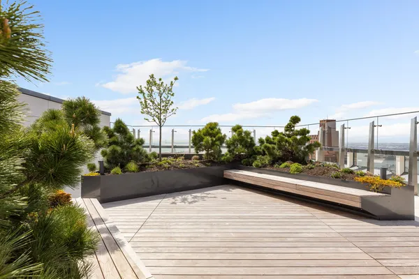 $2,245,000 | 77 Greenwich Street, Unit 24C | Financial District