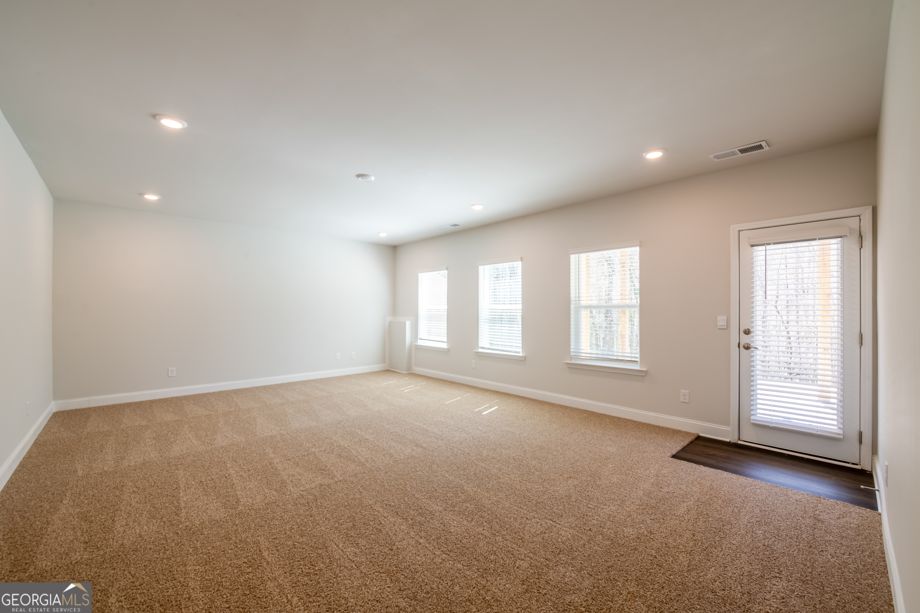 229 Carsons Walk Macon, GA 31206 - Photo 25 of 43 a view of an empty room with a window