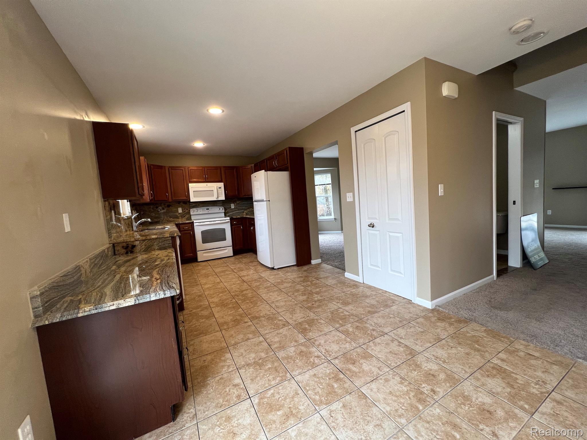 2030 Decker Road Walled Lake, MI 48390 - Photo 7 of 27 Gallery Image 7