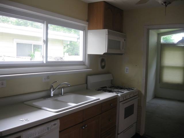 55 East Jeffery Avenue Wheeling, IL 60090 - Photo 4 of 14