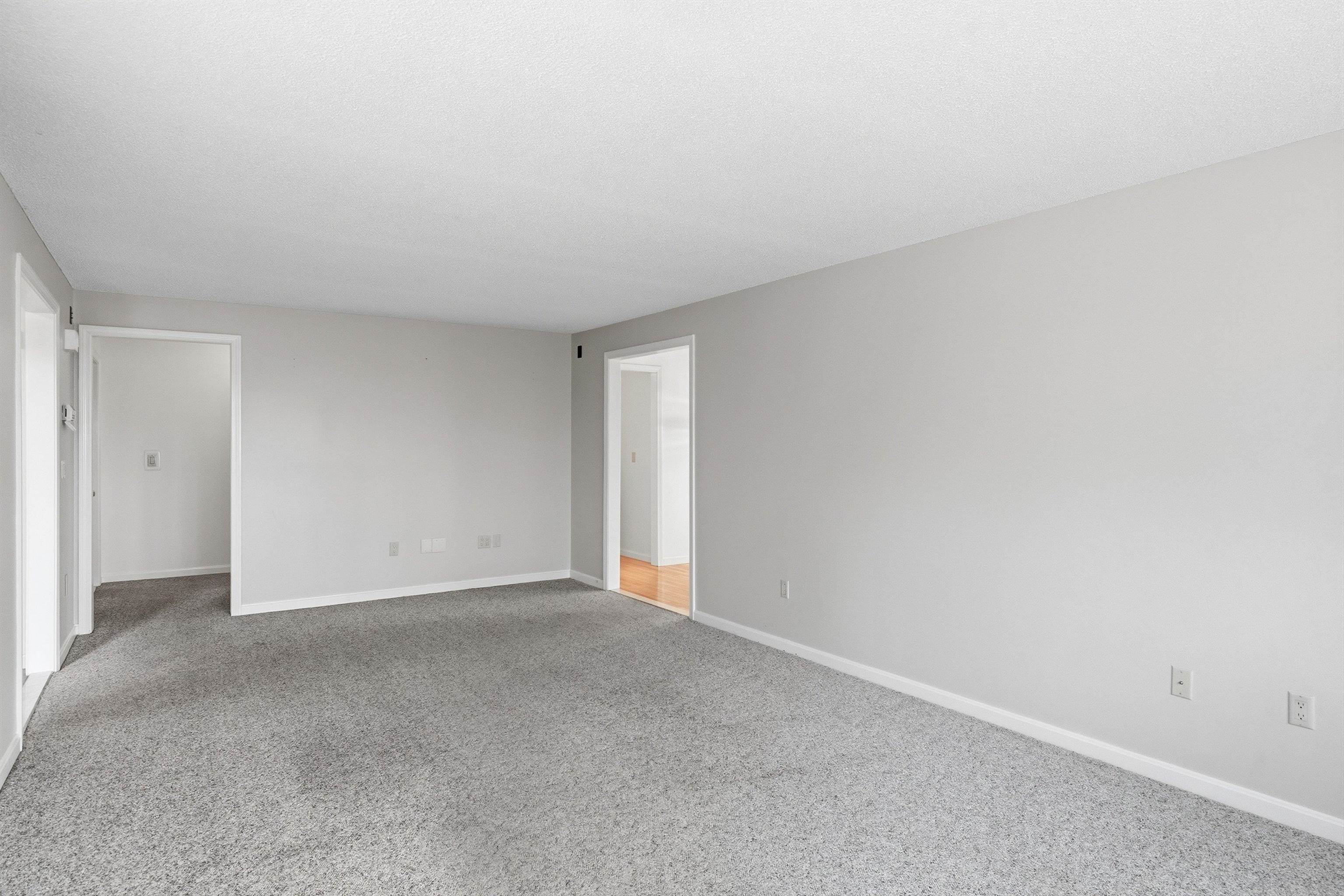 387 Harrison Street Manchester, NH 03104 - Photo 13 of 60