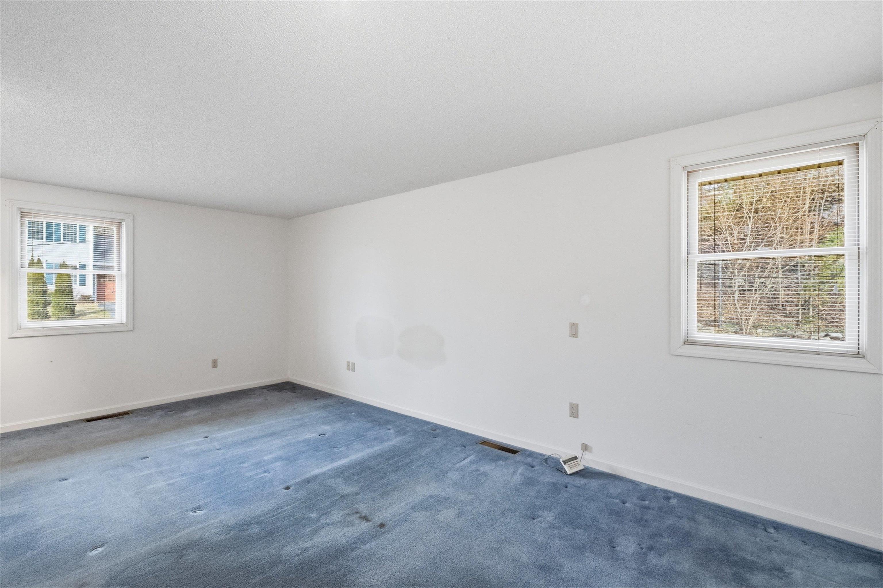 387 Harrison Street Manchester, NH 03104 - Photo 29 of 60