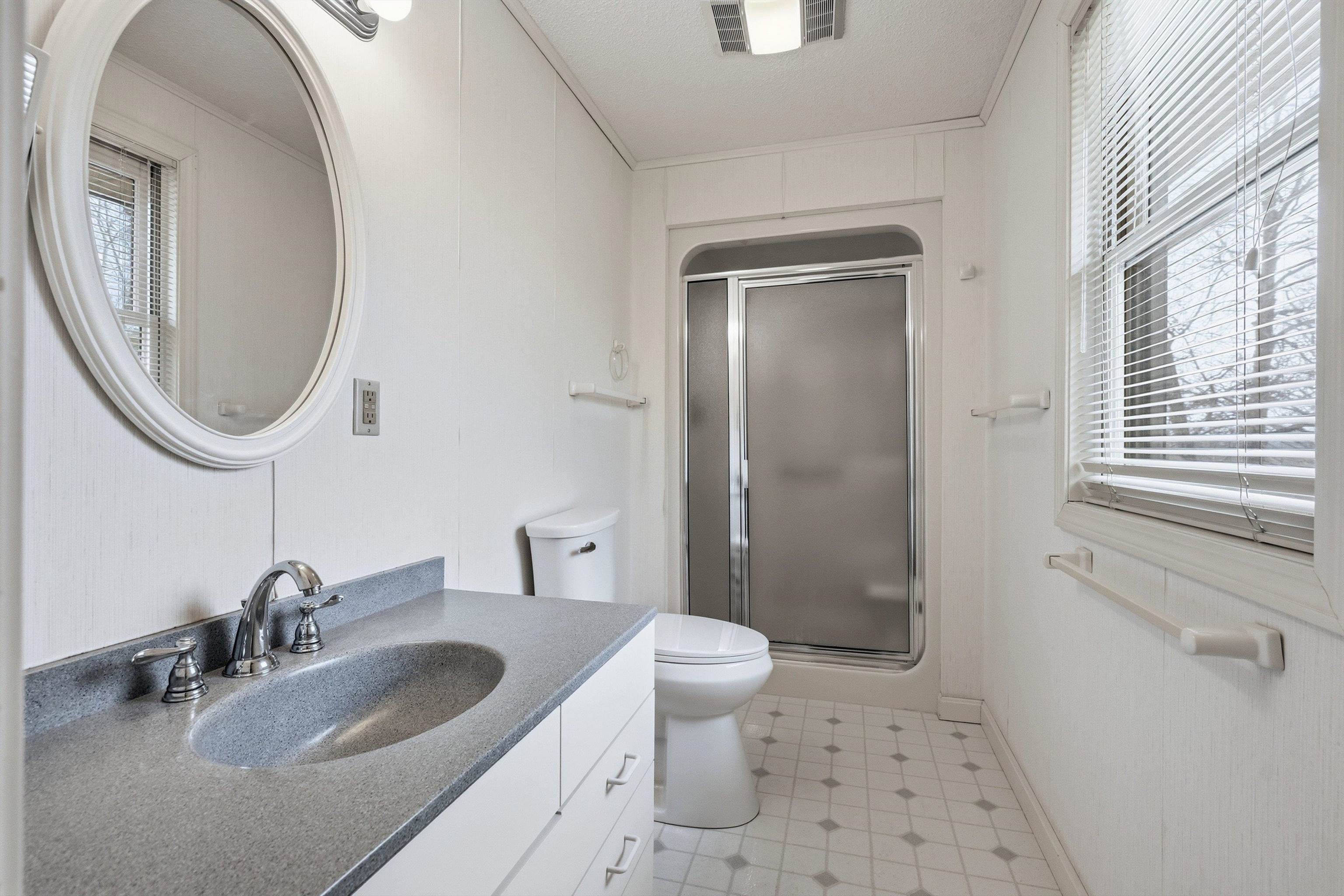 387 Harrison Street Manchester, NH 03104 - Photo 32 of 60