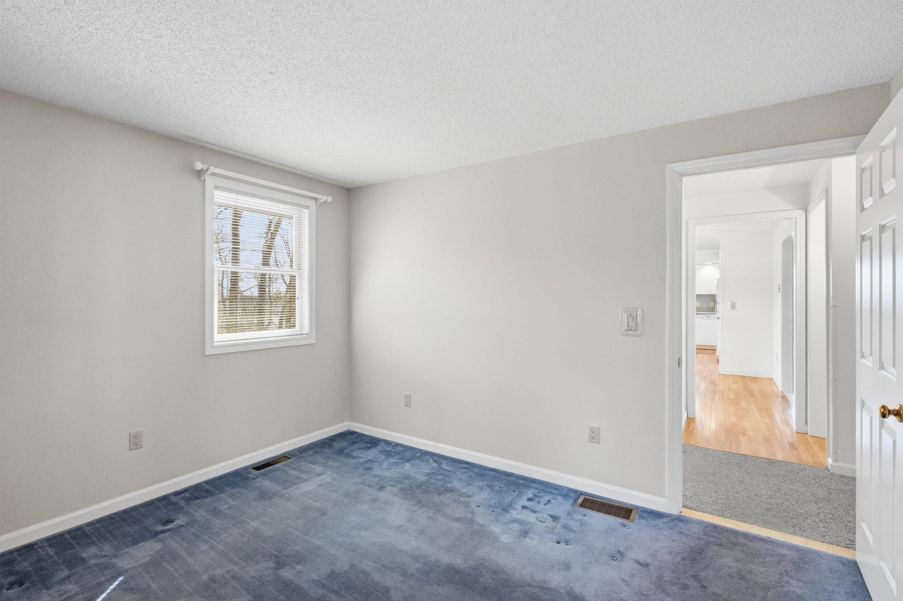 387 Harrison Street Manchester, NH 03104 - Photo 33 of 60