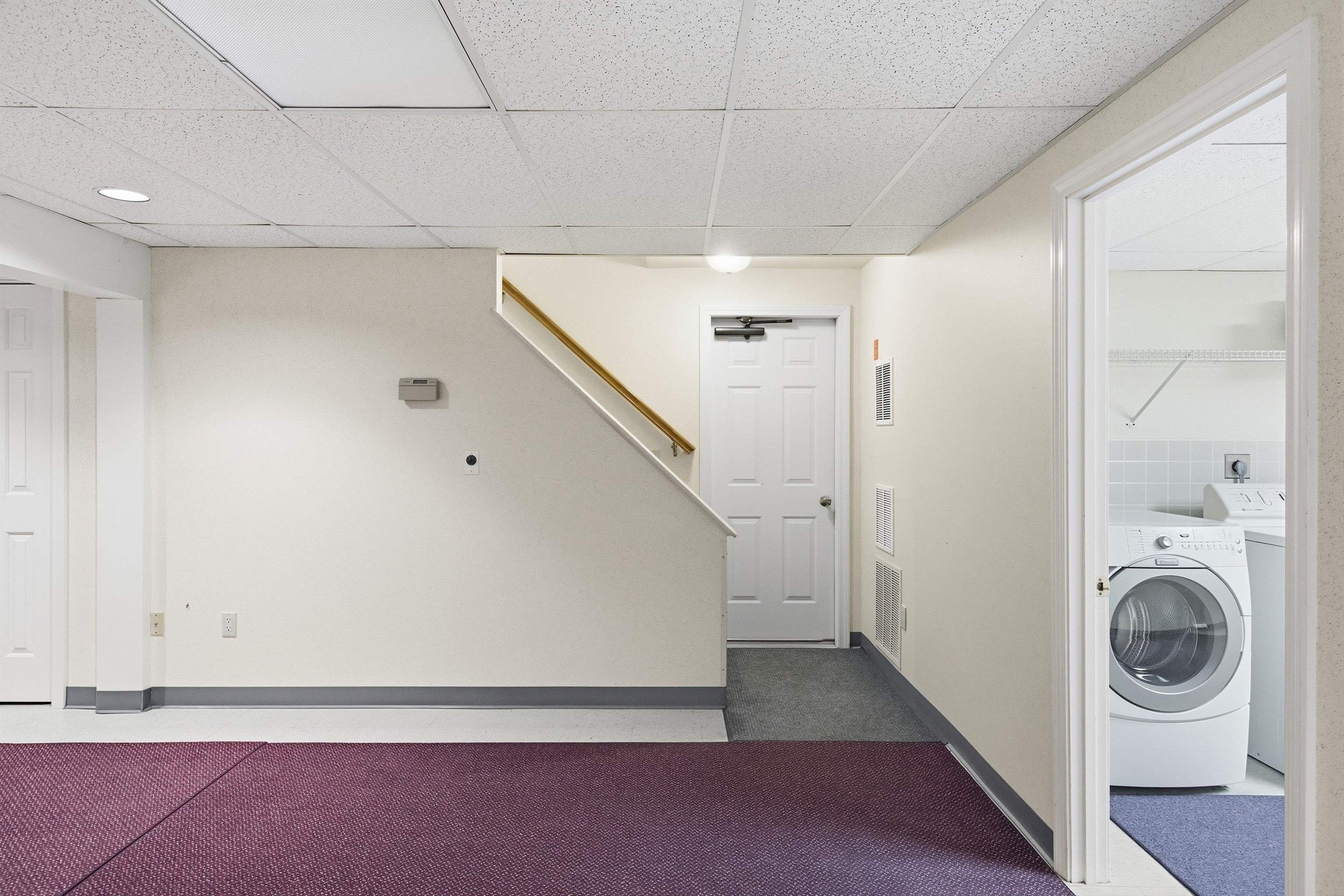 387 Harrison Street Manchester, NH 03104 - Photo 40 of 60