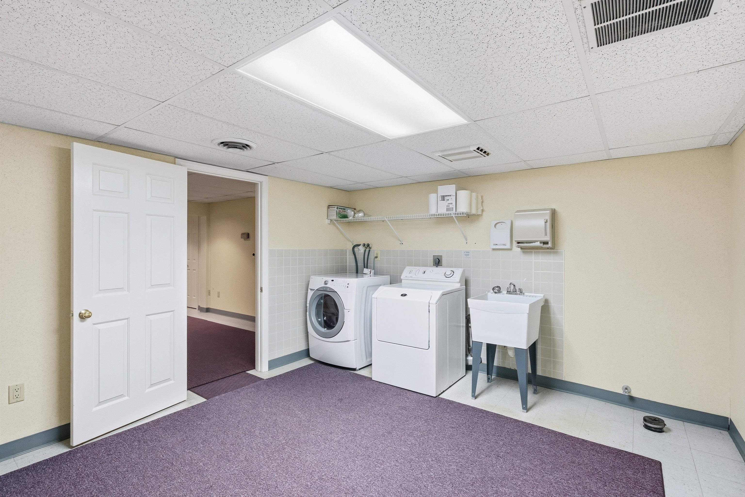 387 Harrison Street Manchester, NH 03104 - Photo 45 of 60