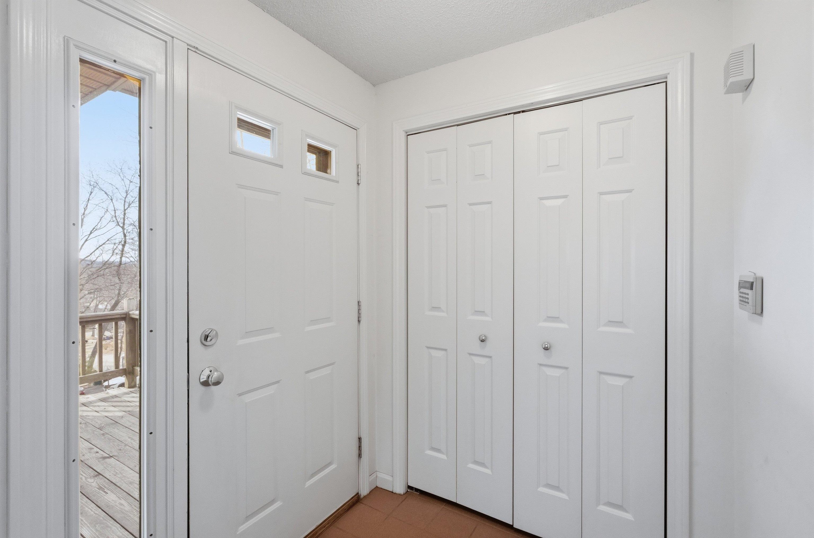 387 Harrison Street Manchester, NH 03104 - Photo 8 of 60