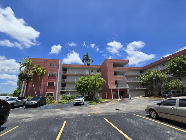 $2,800 | 8425 Northwest 8th Street, Unit 307, Miami, FL 33126