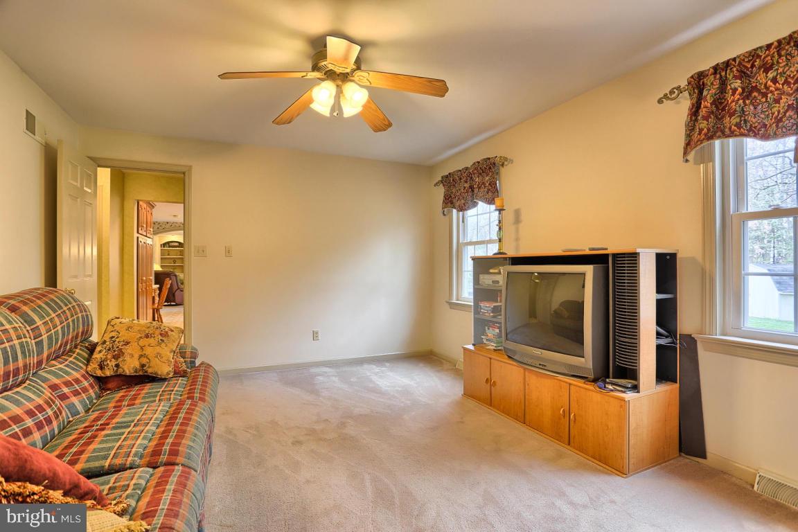 13 Bentley Lane Lititz, PA 17543 - Photo 14 of 35