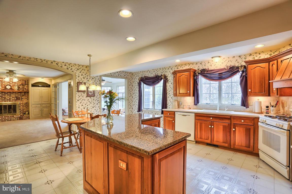 13 Bentley Lane Lititz, PA 17543 - Photo 17 of 35