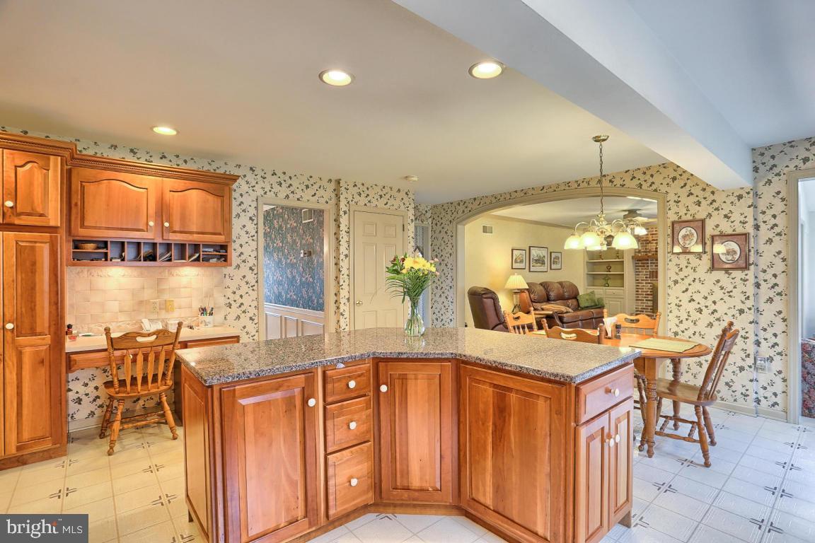 13 Bentley Lane Lititz, PA 17543 - Photo 18 of 35