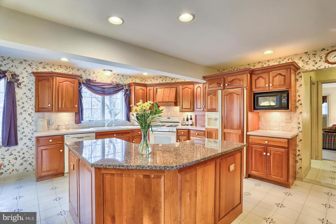13 Bentley Lane Lititz, PA 17543 - Photo 20 of 35