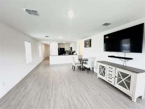 $1,950 | 4152 Silverstein Street, Crandall, TX 75114
