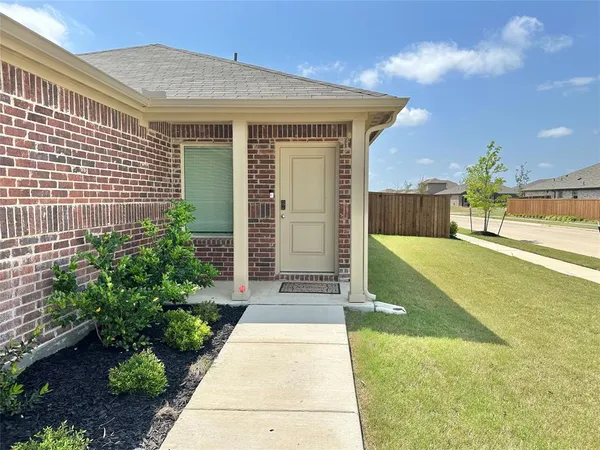 $1,950 | 4152 Silverstein Street, Crandall, TX 75114