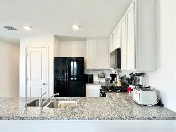 $1,950 | 4152 Silverstein Street, Crandall, TX 75114