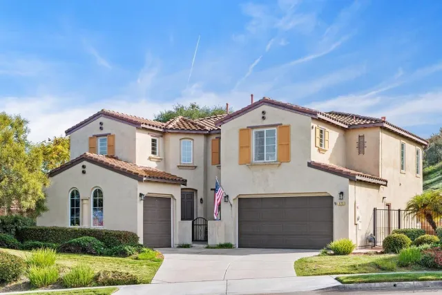 $1,395,000 | 475 Taylor Drive, Oceanside, CA 92056