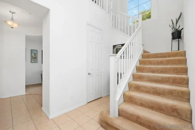 $1,395,000 | 475 Taylor Drive, Oceanside, CA 92056