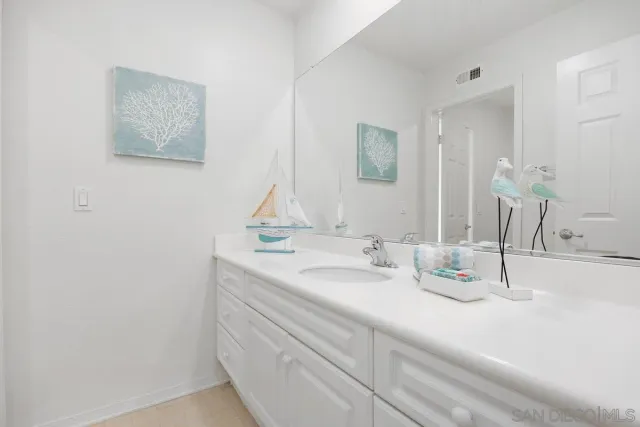 $1,395,000 | 475 Taylor Drive, Oceanside, CA 92056