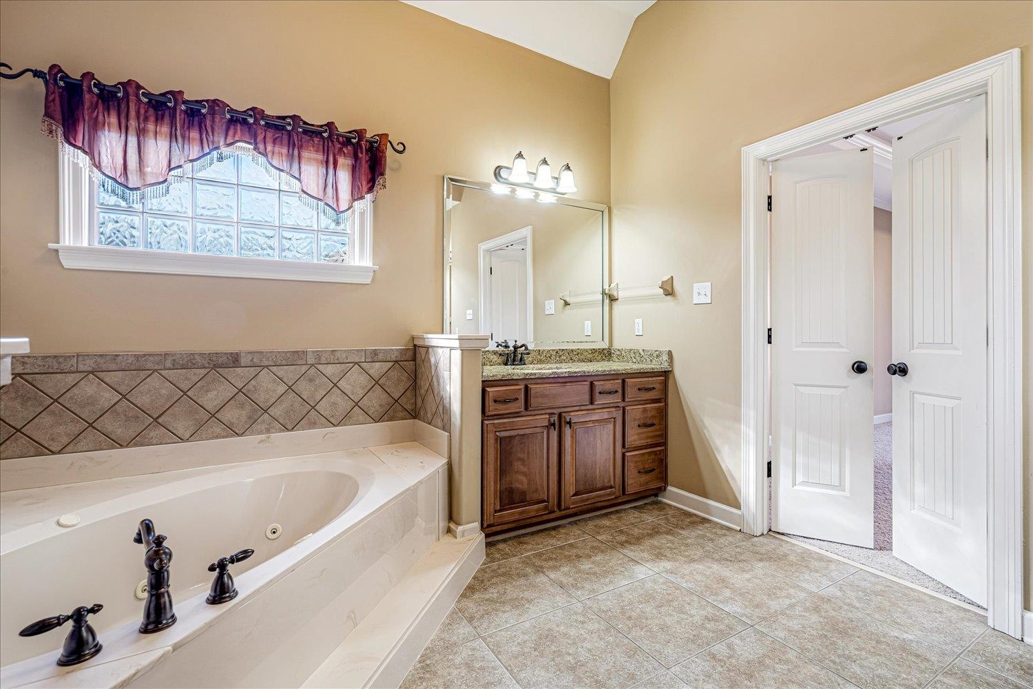 4234 Dawson Ridge Drive Millington, TN 38053 - Photo 8 of 36