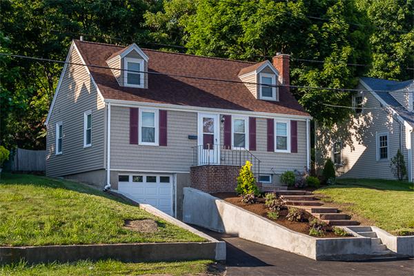 29 Broad Cove Road Hingham, MA 02043 - Photo 1 of 20 Gallery Image 1