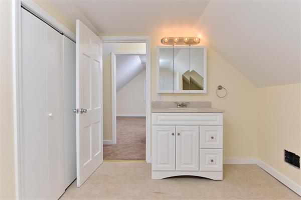 29 Broad Cove Road Hingham, MA 02043 - Photo 17 of 20 Gallery Image 17