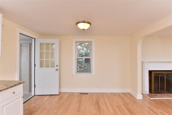 29 Broad Cove Road Hingham, MA 02043 - Photo 4 of 20 Gallery Image 4