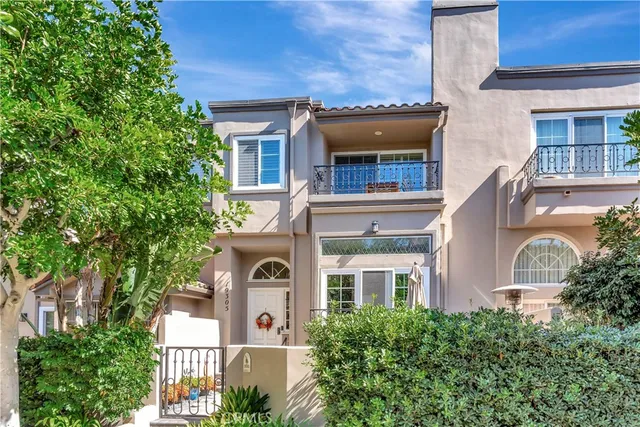 $1,449,000 | 19305 Champion Lane, Huntington Beach, CA 92648