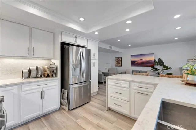 $1,449,000 | 19305 Champion Lane, Huntington Beach, CA 92648