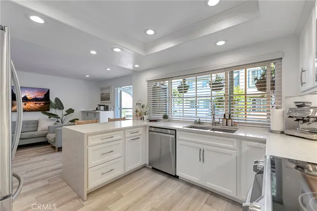 $1,449,000 | 19305 Champion Lane, Huntington Beach, CA 92648