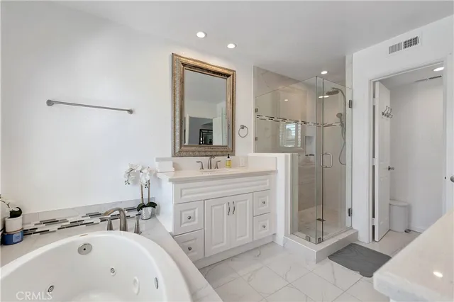 $1,449,000 | 19305 Champion Lane, Huntington Beach, CA 92648