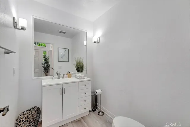 $1,449,000 | 19305 Champion Lane, Huntington Beach, CA 92648